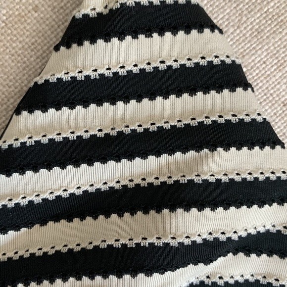 Vitamin A Wrap Bikini Top Black and White Striped *TOP ONLY* - Picture 4 of 7